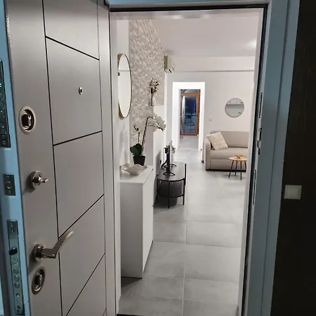 Itta Sunny Apartment