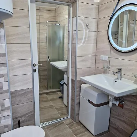 Itta Sunny Apartament *